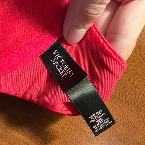 Victoria Secret Dream Angel Push Up Bra - Picture 4 of 8